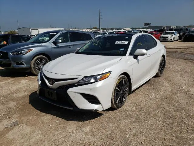 2019 TOYOTA CAMRY XSE