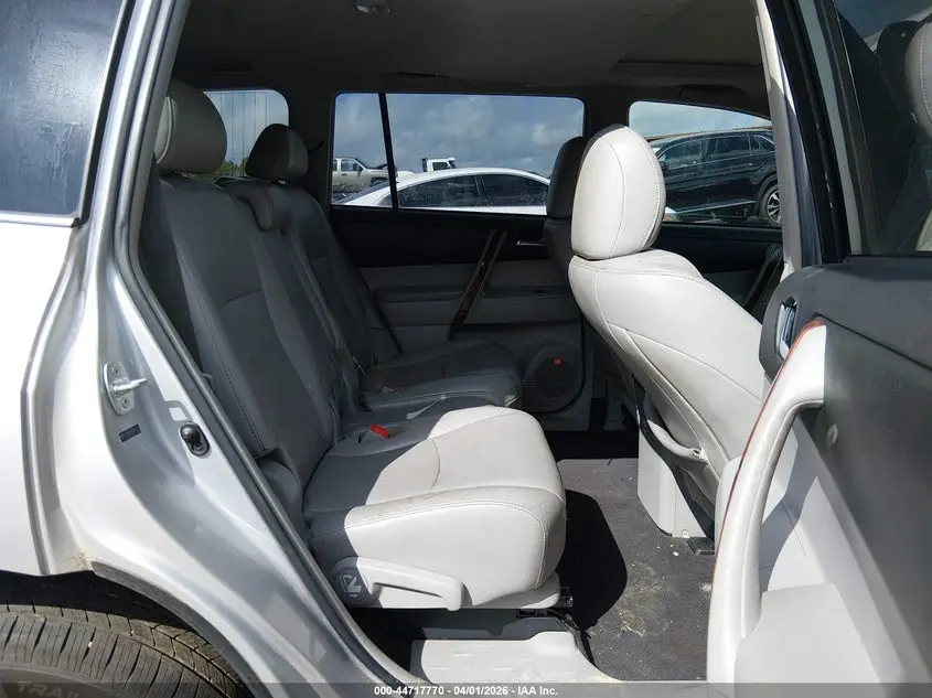 2012 TOYOTA HIGHLANDER LIMITED V6