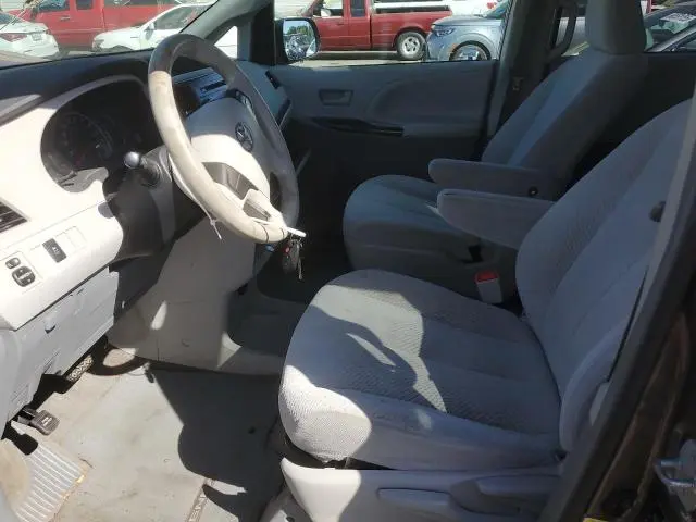 2012 TOYOTA SIENNA BASE  