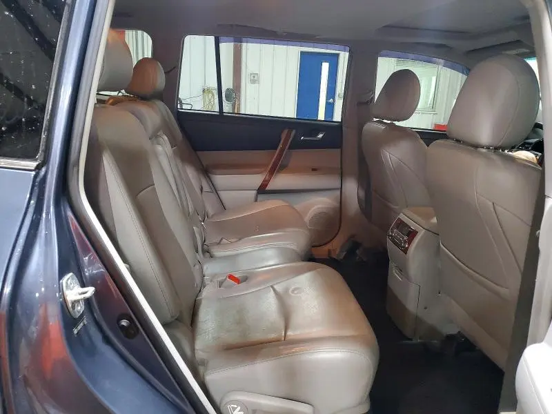 2012 TOYOTA HIGHLANDER   