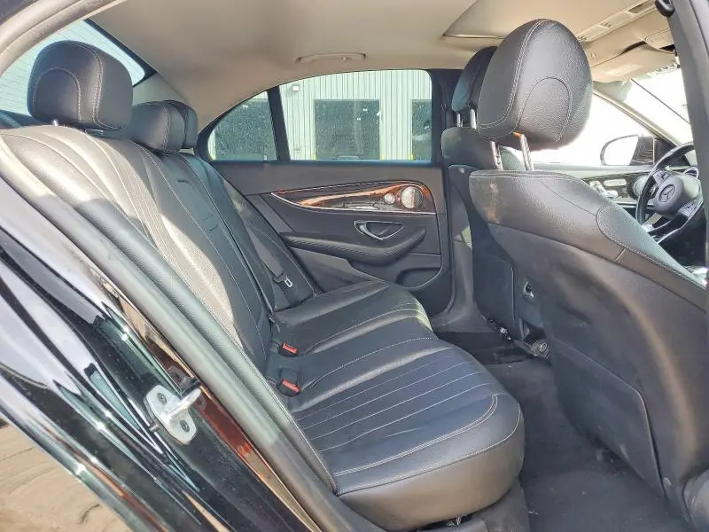 2018 MERCEDES-BENZ E 300  