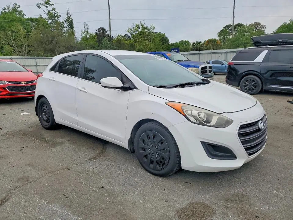 2016 HYUNDAI ELANTRA GT BASE  