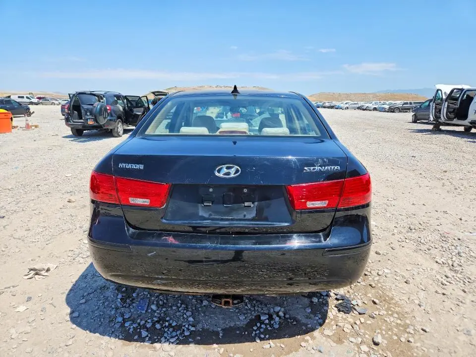 2010 HYUNDAI SONATA GLS  