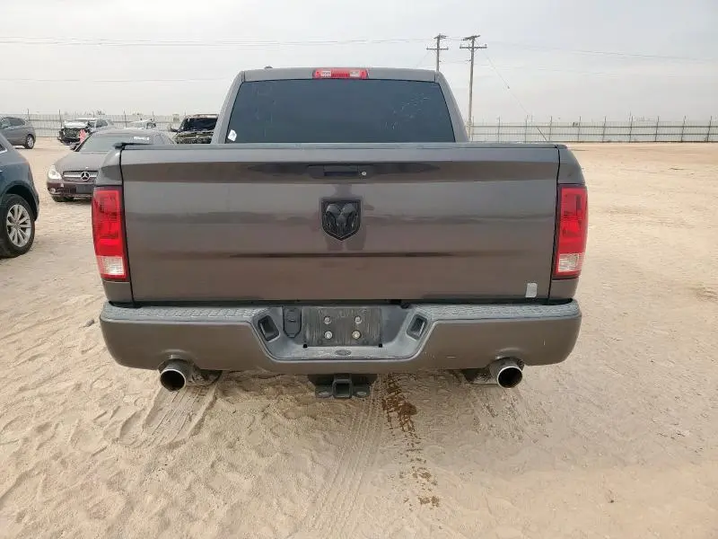 2014 RAM 1500 ST  