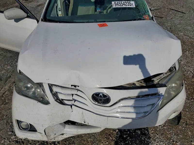 2011 TOYOTA CAMRY BASE  