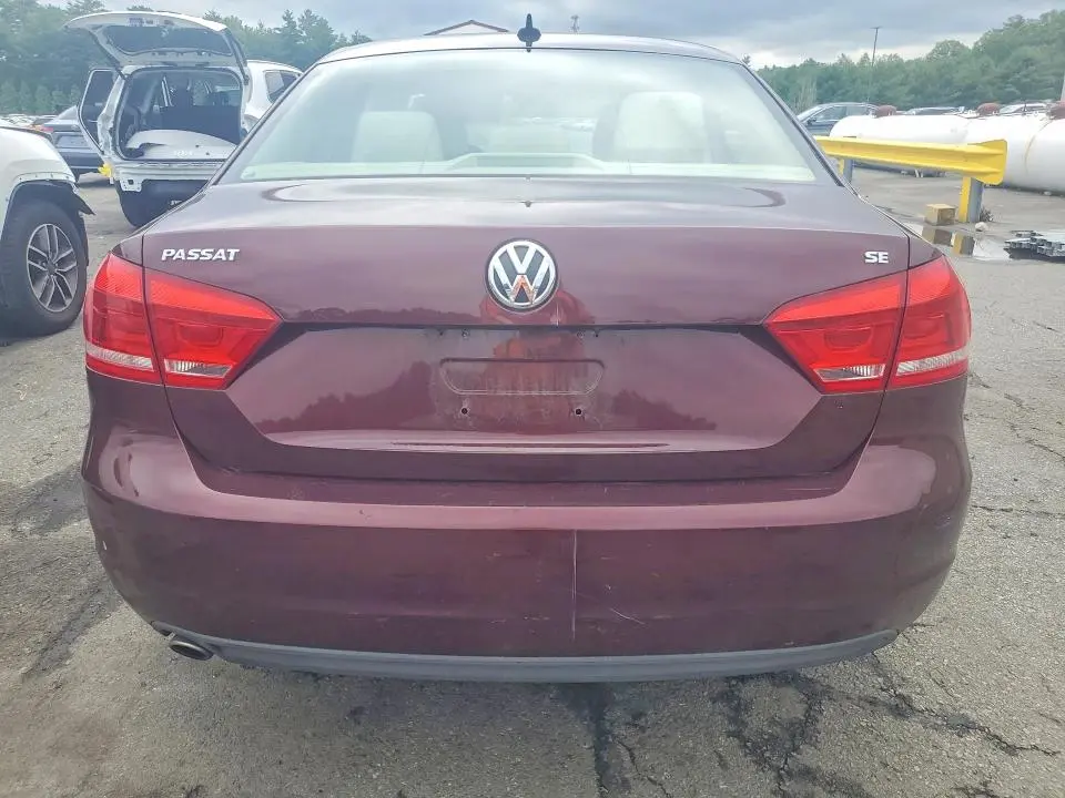 2012 VOLKSWAGEN PASSAT SE  