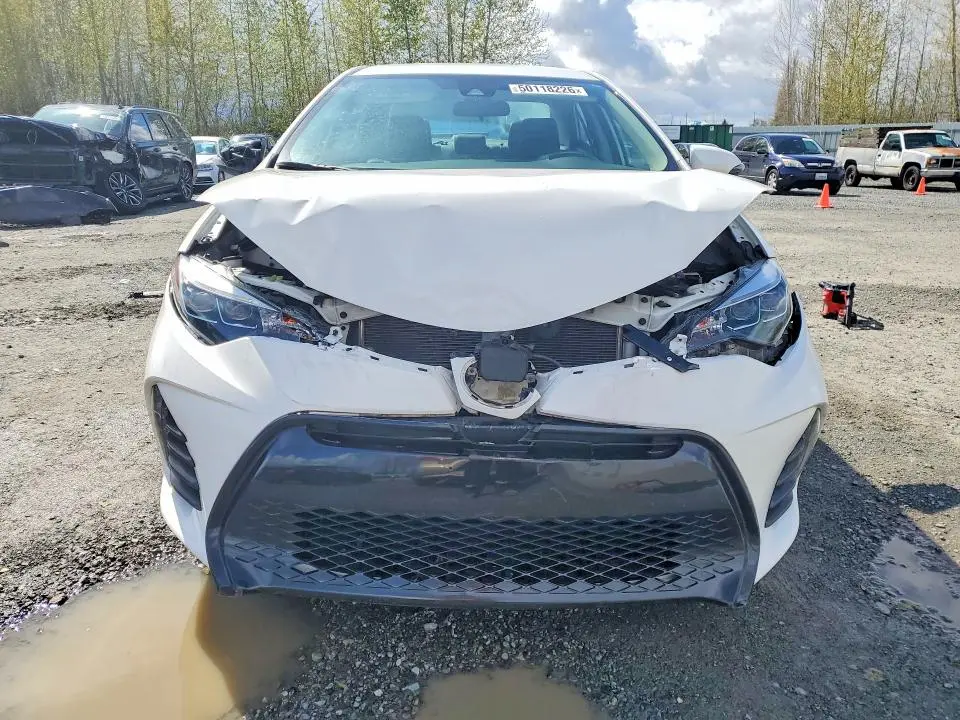 2019 TOYOTA COROLLA SE  