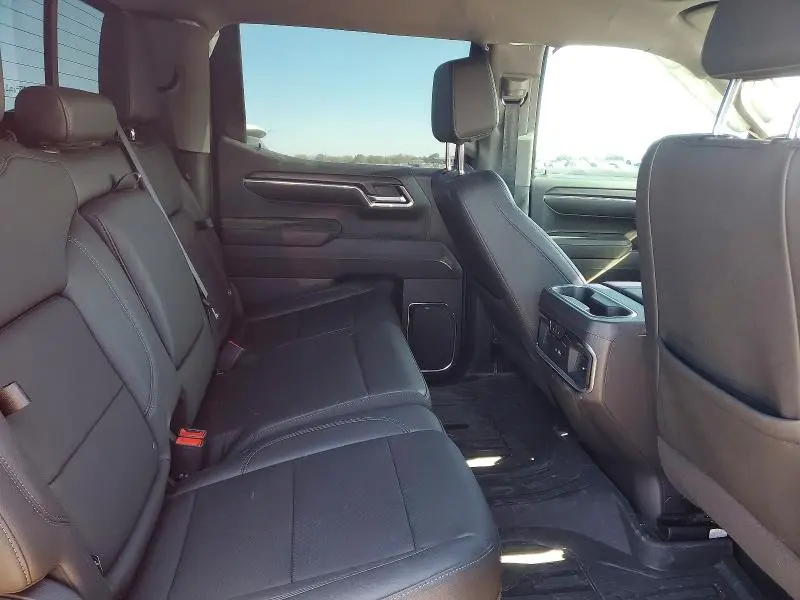 2024 GMC SIERRA K1500 SLT  