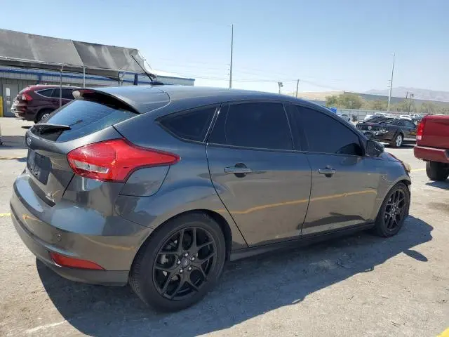 2015 FORD FOCUS SE  