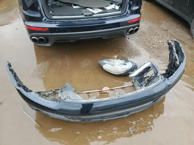 2016 PORSCHE CAYENNE S  