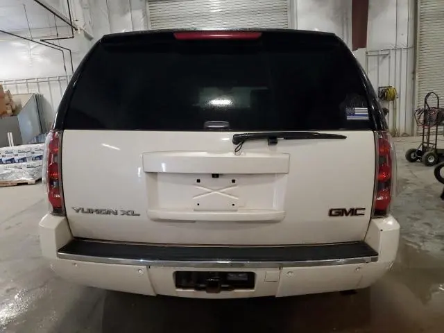 2013 GMC YUKON XL DENALI  