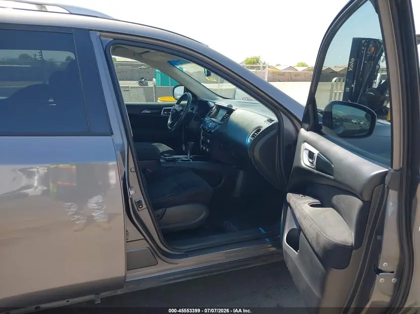 2016 NISSAN PATHFINDER SV