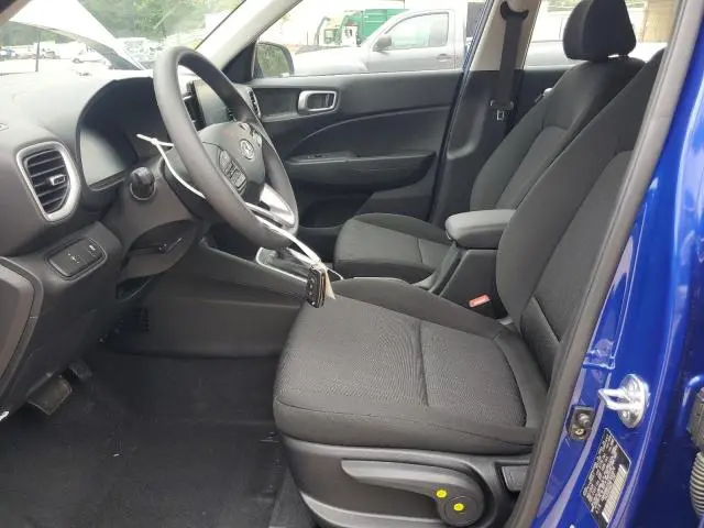 2025 HYUNDAI VENUE SE  