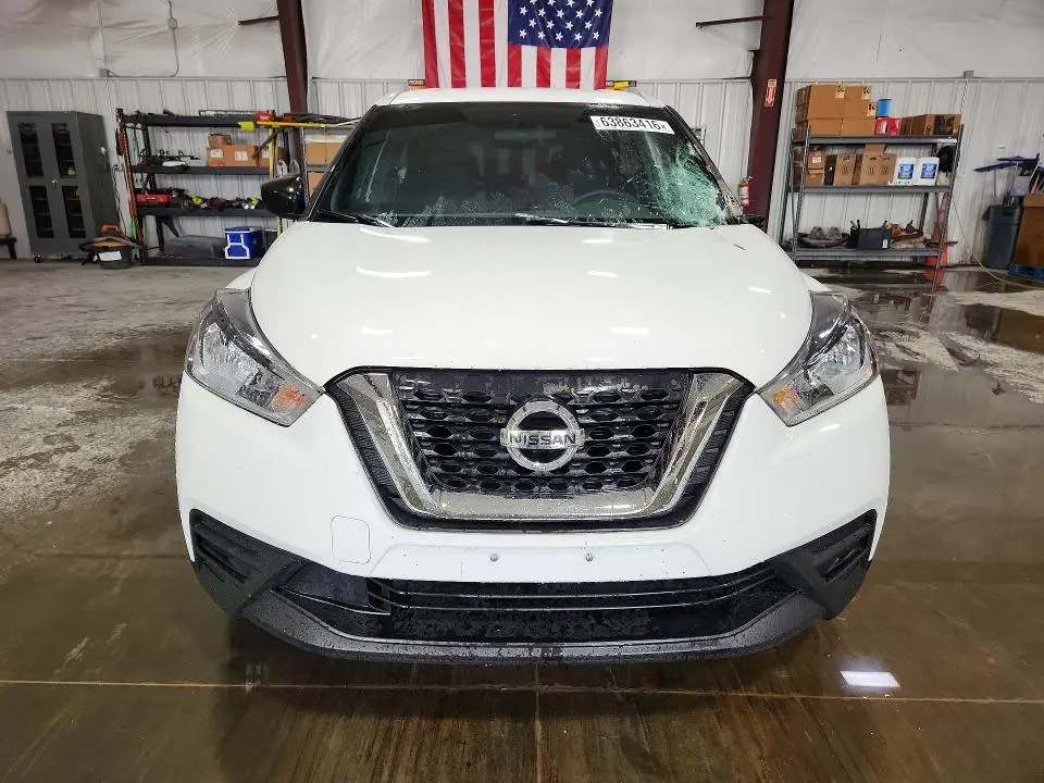 2019 NISSAN KICKS S  