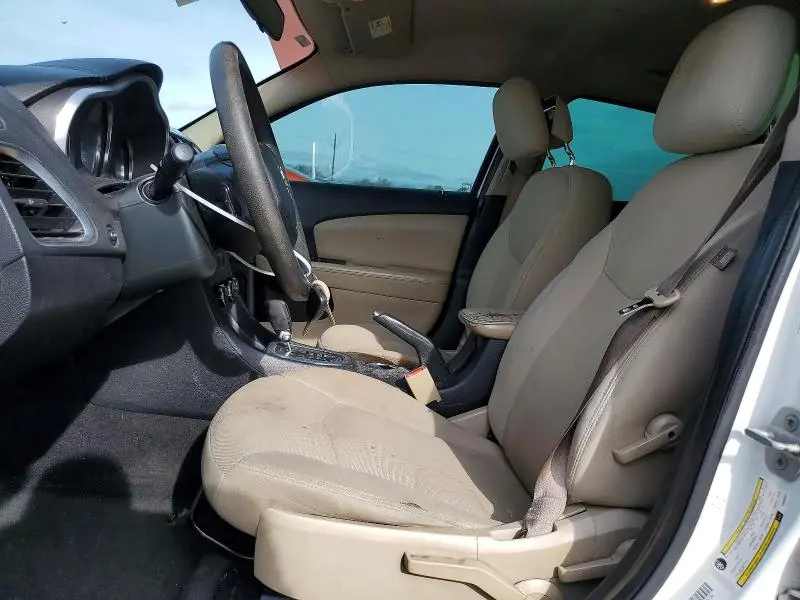 2013 DODGE AVENGER SE  