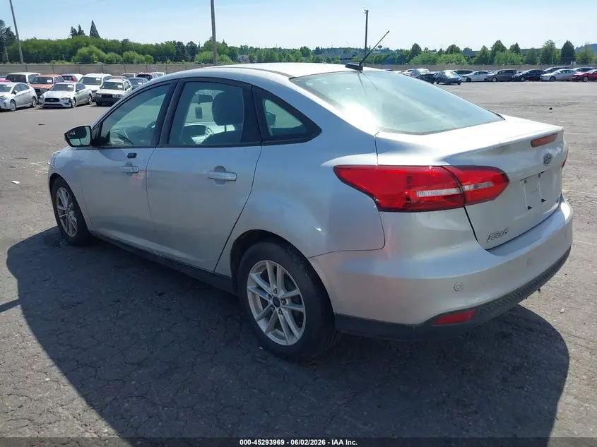 2015 FORD FOCUS SE