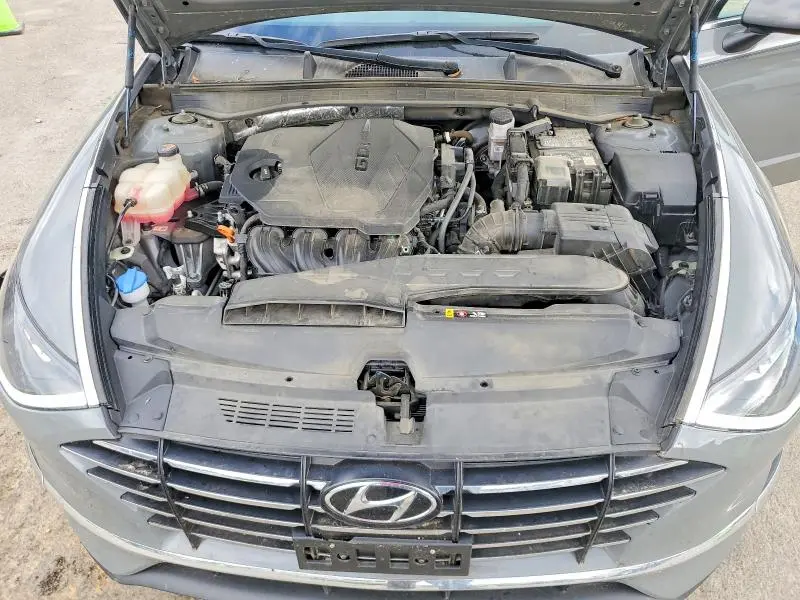 2022 HYUNDAI SONATA SE  