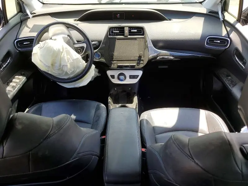 2017 TOYOTA PRIUS THREE TOURING  