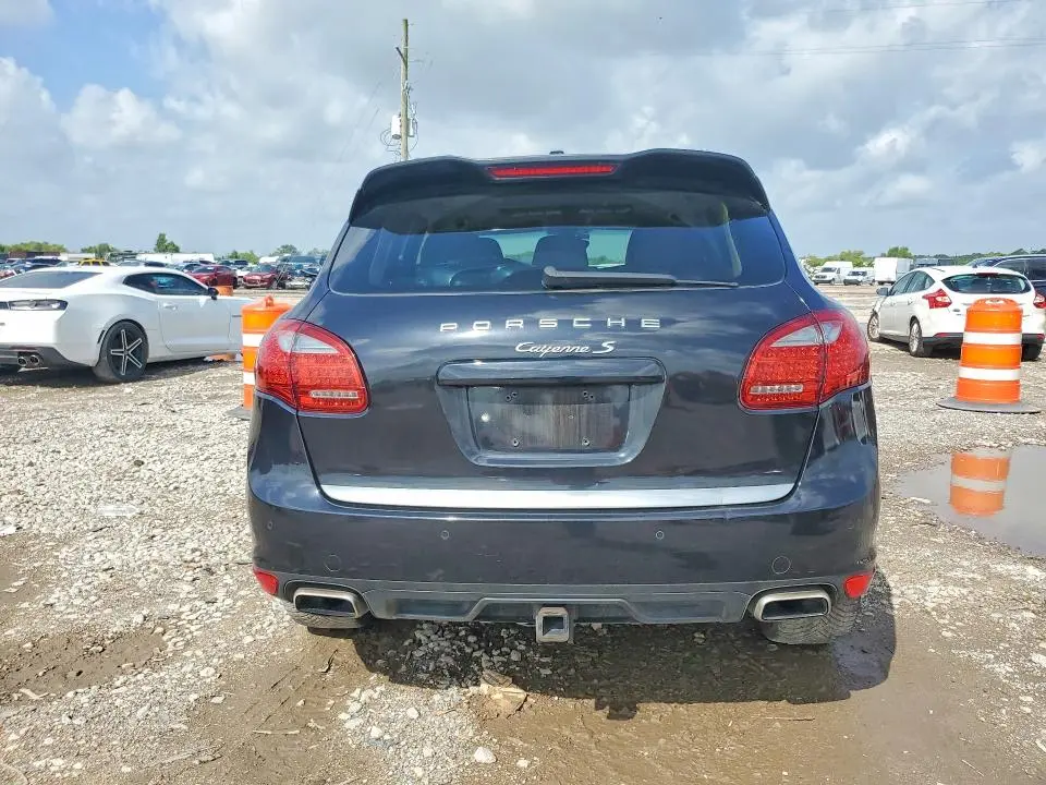 2011 PORSCHE CAYENNE S  