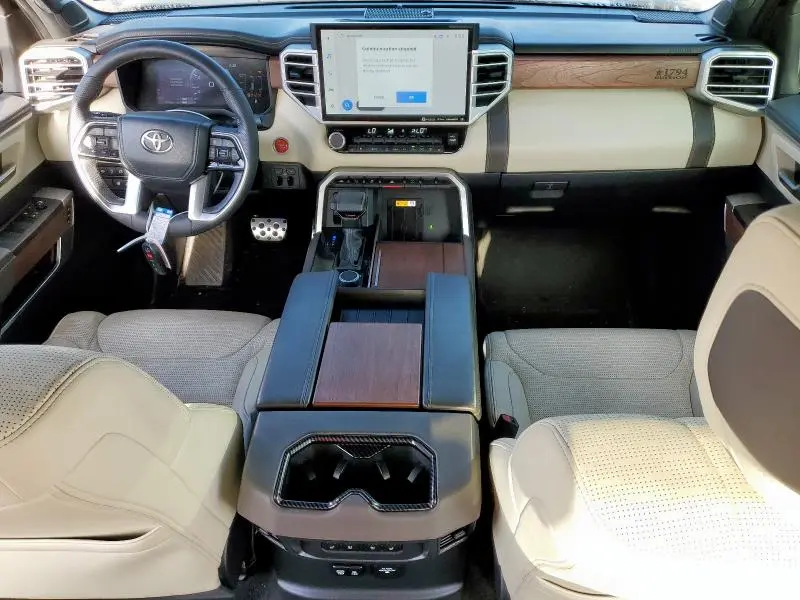 2023 TOYOTA TUNDRA CREWMAX PLATINUM  