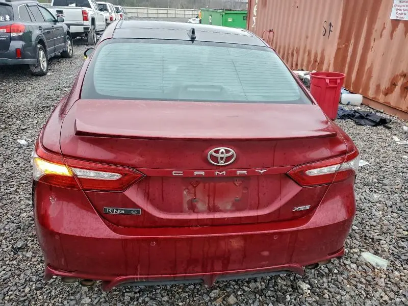 2018 TOYOTA CAMRY XSE  