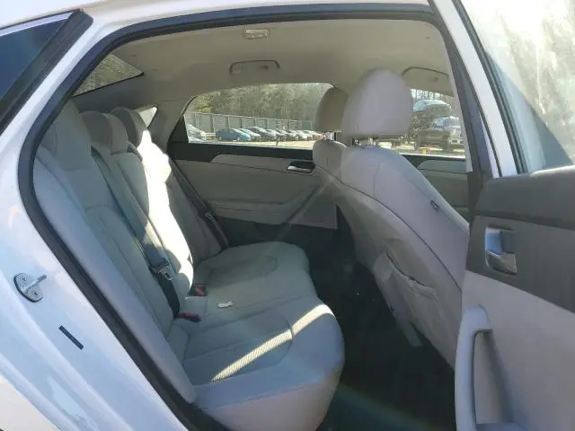 2019 HYUNDAI SONATA SE