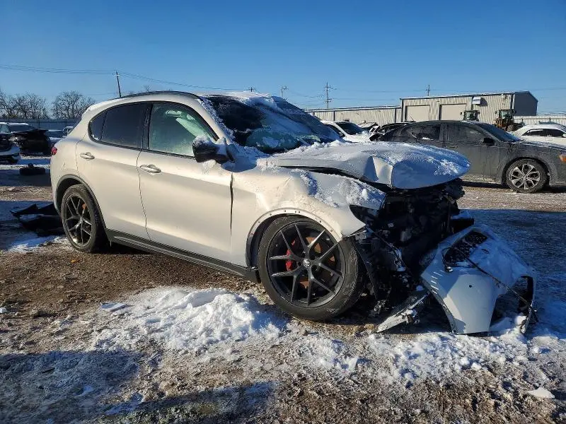 2020 ALFA ROMEO STELVIO   