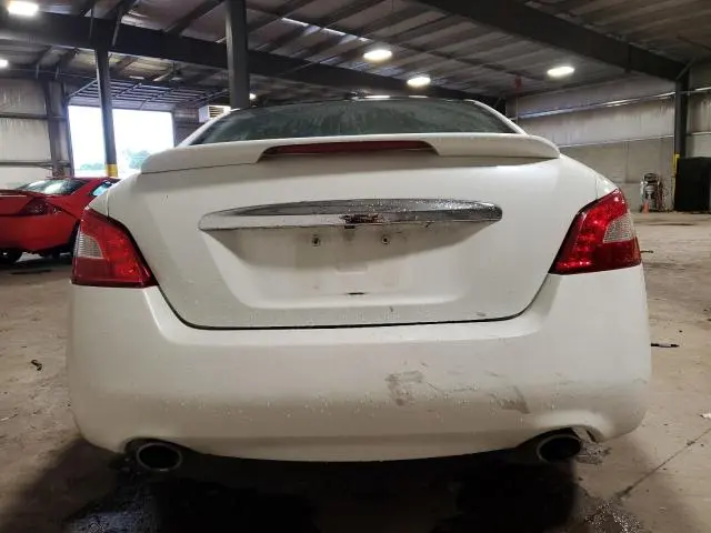 2011 NISSAN MAXIMA S  