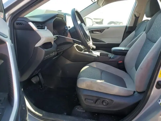 2020 TOYOTA RAV4 XLE  