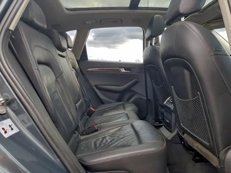 2011 AUDI Q5 PREMIUM  