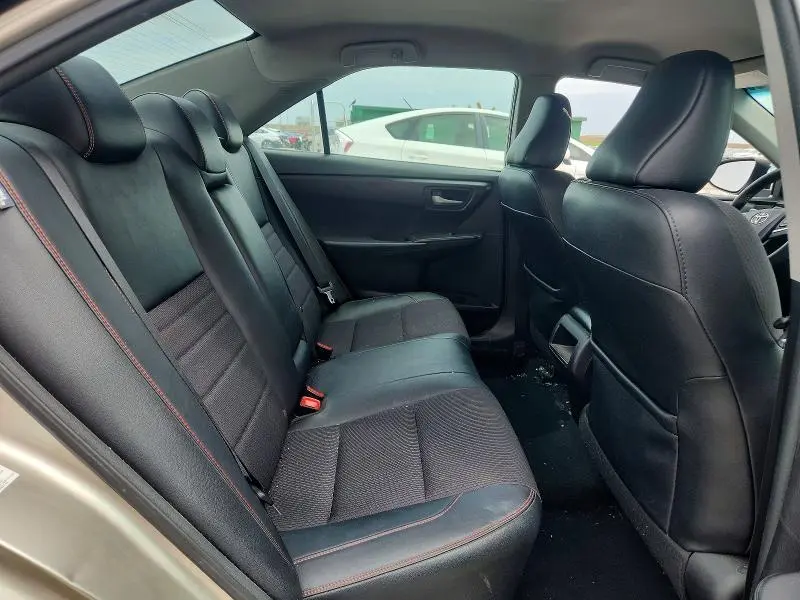 2017 TOYOTA CAMRY SE  
