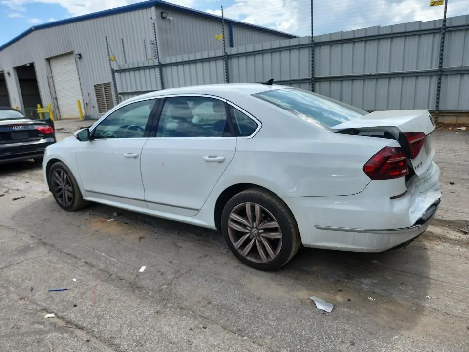 2017 VOLKSWAGEN PASSAT SE  