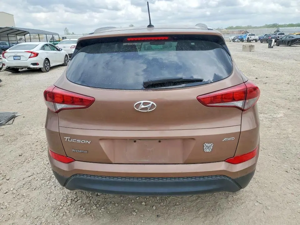 2017 HYUNDAI TUCSON SE  