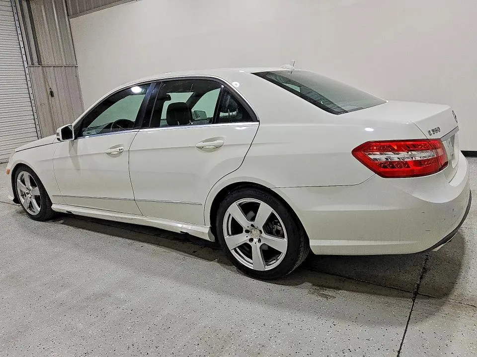 2011 MERCEDES-BENZ E 350  