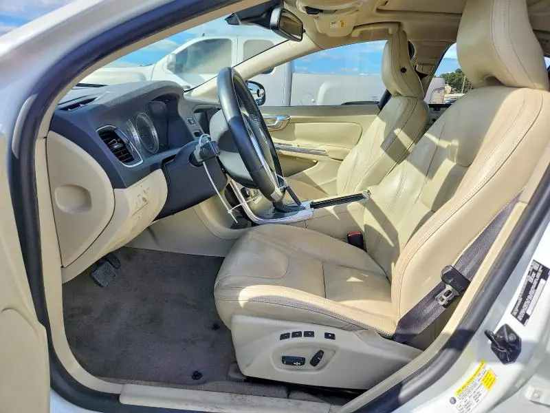 2013 VOLVO S60 T5  