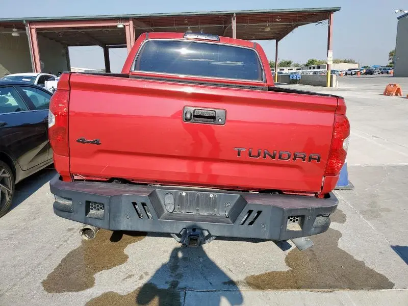 2020 TOYOTA TUNDRA CREWMAX SR5  