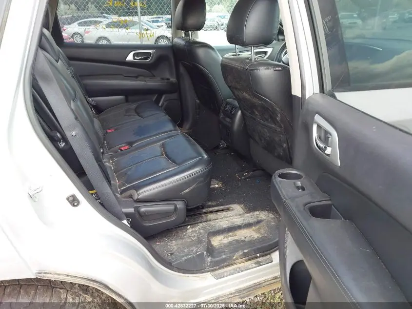 2016 NISSAN PATHFINDER PLATINUM