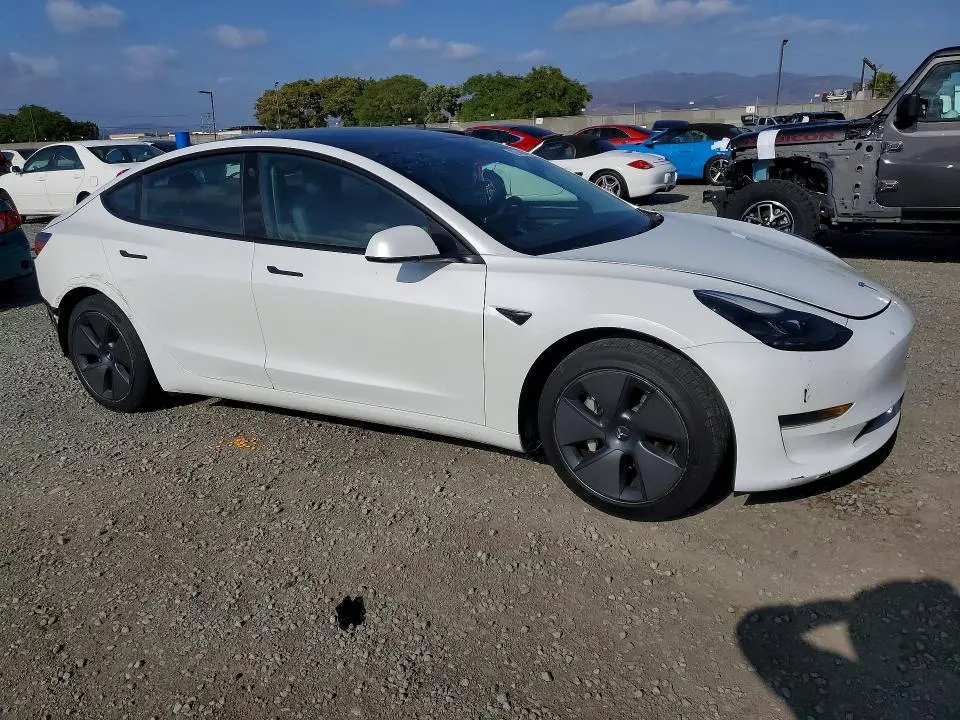 2021 TESLA MODEL 3   