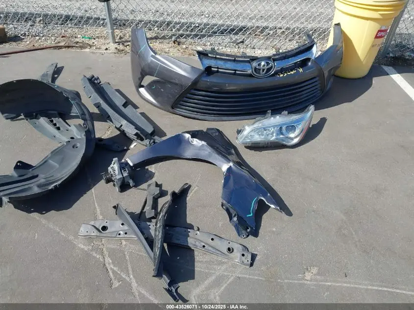 2016 TOYOTA CAMRY LE