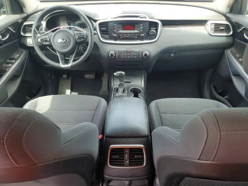 2017 KIA SORENTO L  