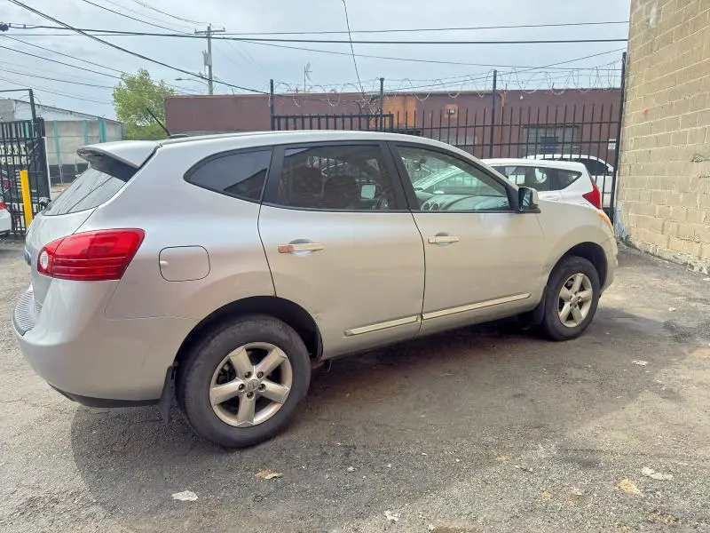 2013 NISSAN ROGUE S  
