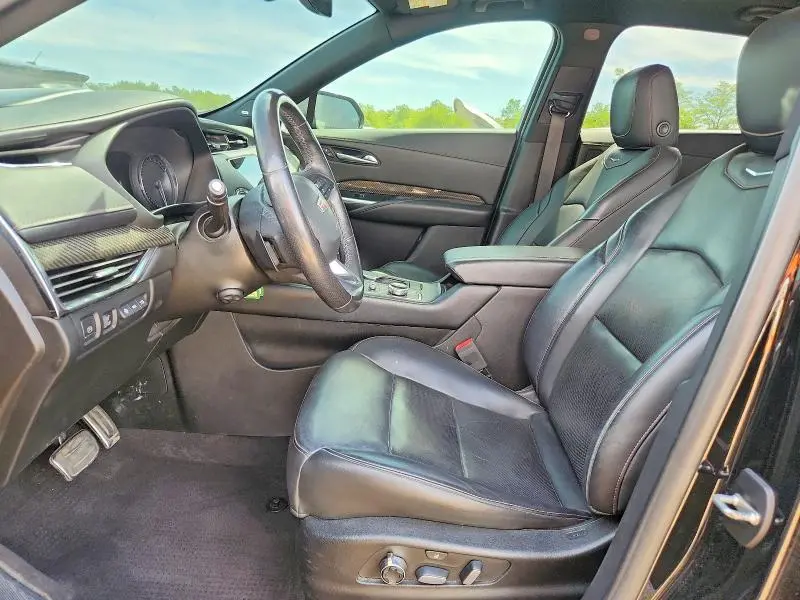 2019 CADILLAC XT4 SPORT  