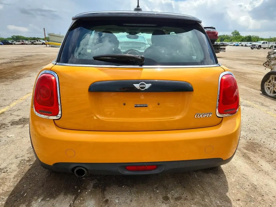 2016 MINI COOPER   