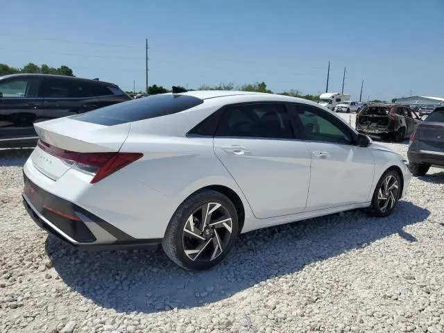 2024 HYUNDAI ELANTRA SEL  