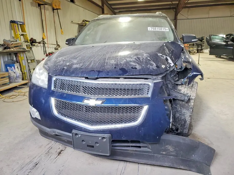 2011 CHEVROLET TRAVERSE LT  