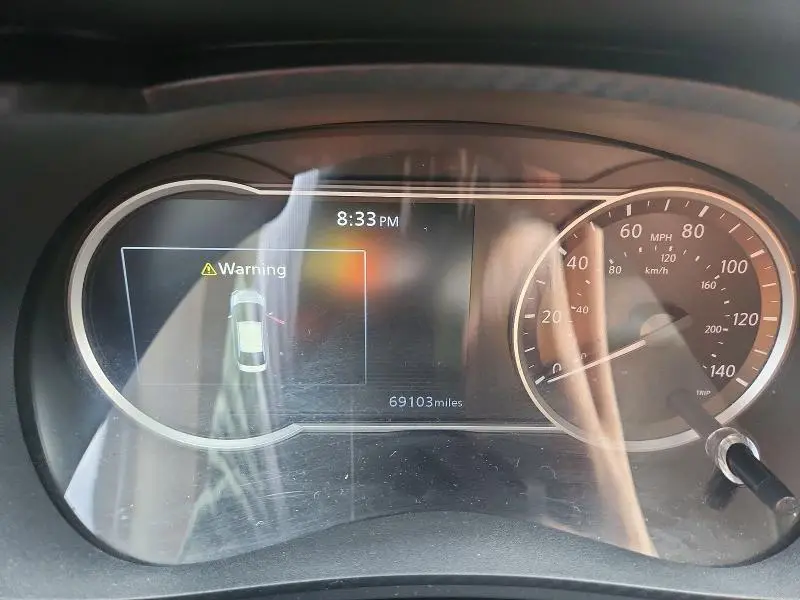 2024 NISSAN VERSA SR  