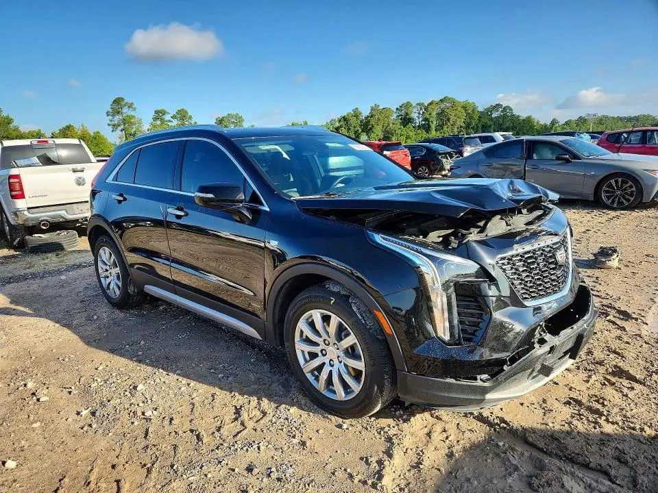 2023 CADILLAC XT4 PREMIUM LUXURY  