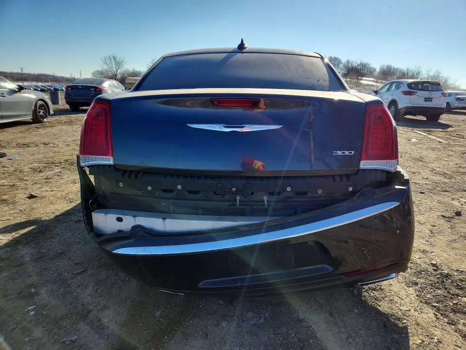 2016 CHRYSLER 300 LIMITED  