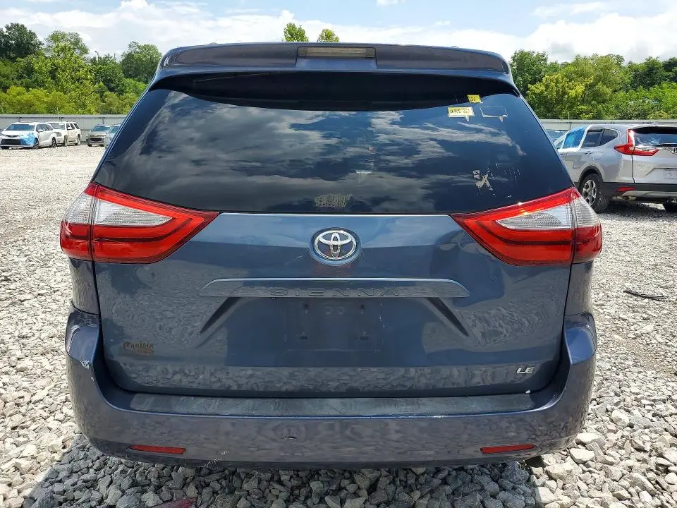2015 TOYOTA SIENNA LE  