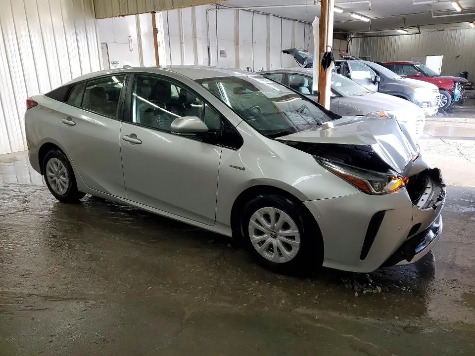 2020 TOYOTA PRIUS LE  